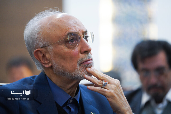 منقبتِ منتقدِ فلسفه