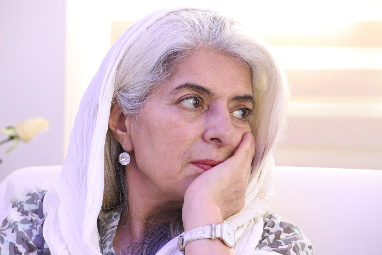 اسناد خانوادگی، تاریخ  اجتماعی و اقتصادی و سازوکار قدرت از پایین را نشان می‌دهند