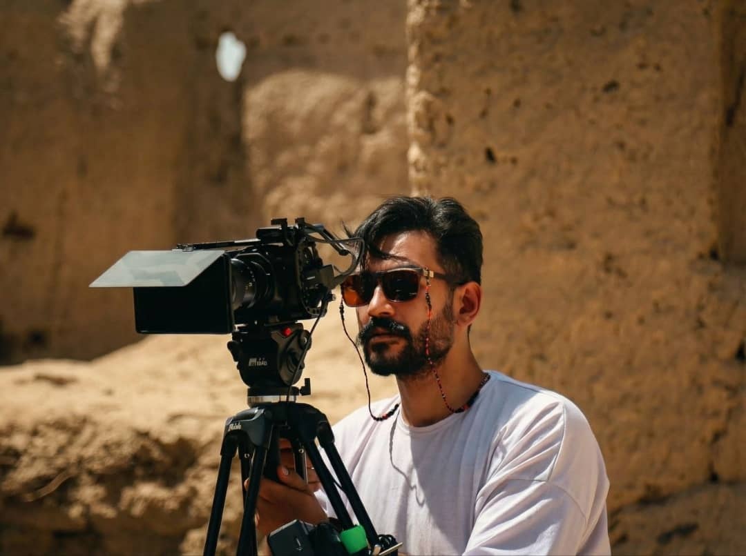 دورهمی در گورستان!