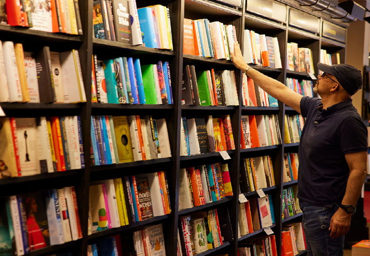 وقتی واقعیت دیگر خواندنی نیست