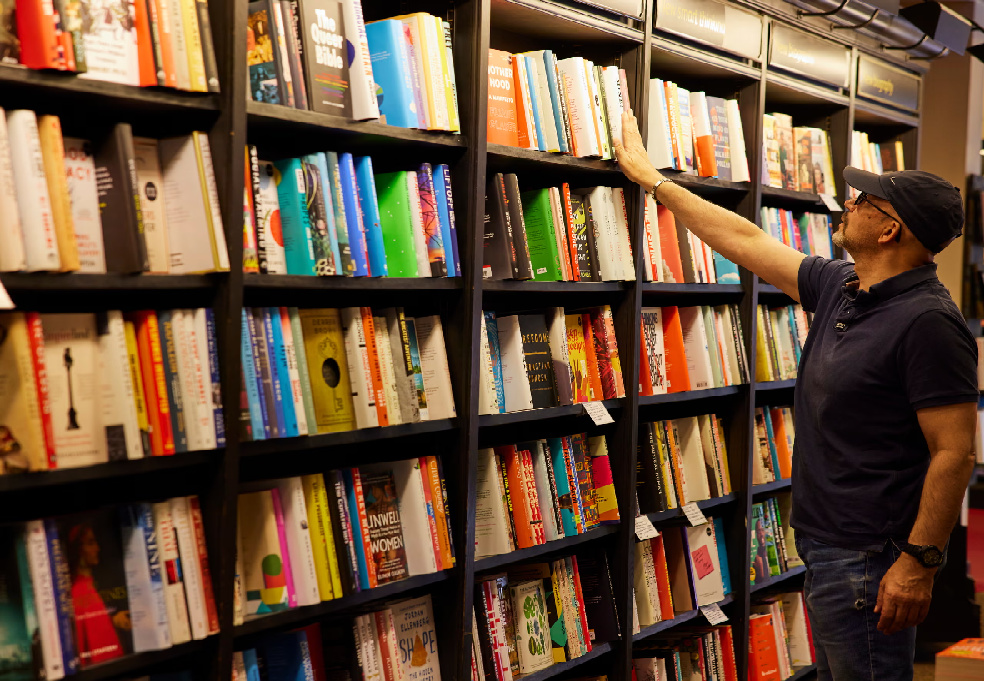 وقتی واقعیت دیگر خواندنی نیست