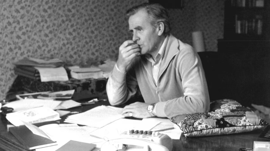 جورج اسمایلی پس از لوکاره: بازگشت یک وجدان خسته