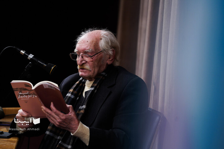 دولت‌آبادی در شب یلدا چه داستان و شعری خواند؟