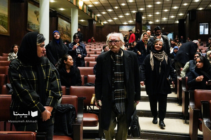 داستان‌خوانی محمود دولت‌آبادی در شب یلدا