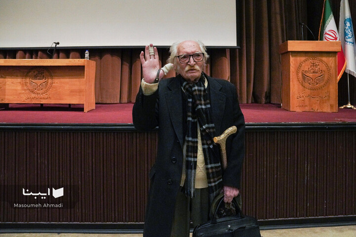 داستان‌خوانی محمود دولت‌آبادی در شب یلدا