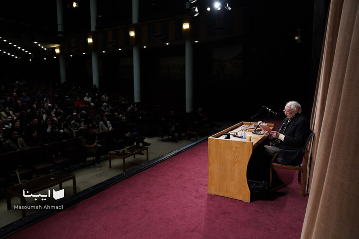 داستان‌خوانی محمود دولت‌آبادی در شب یلدا