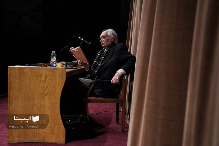 داستان‌خوانی محمود دولت‌آبادی در شب یلدا