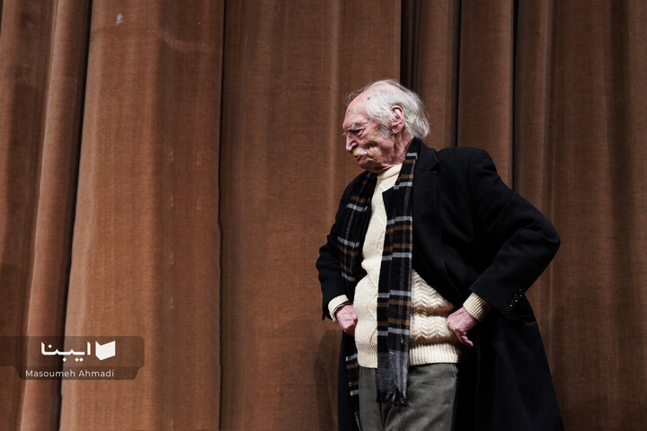 داستان‌خوانی محمود دولت‌آبادی در شب یلدا