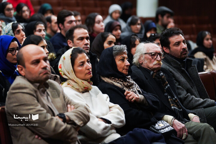 داستان‌خوانی محمود دولت‌آبادی در شب یلدا