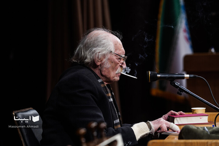 داستان‌خوانی محمود دولت‌آبادی در شب یلدا