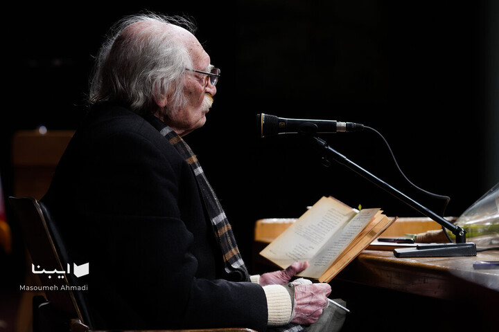 داستان‌خوانی محمود دولت‌آبادی در شب یلدا