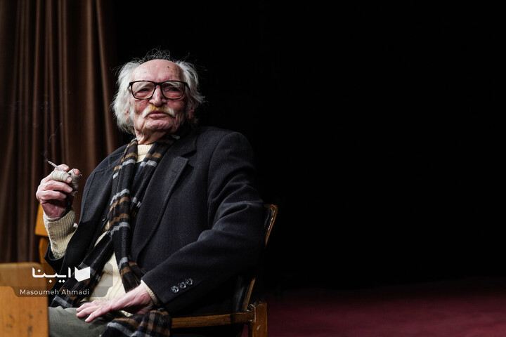 داستان‌خوانی محمود دولت‌آبادی در شب یلدا