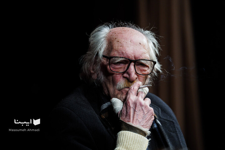 داستان‌خوانی محمود دولت‌آبادی در شب یلدا