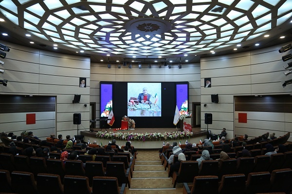 نشست «یلدای اقوام ایران من» در چهارمحال و بختیاری برگزار شد