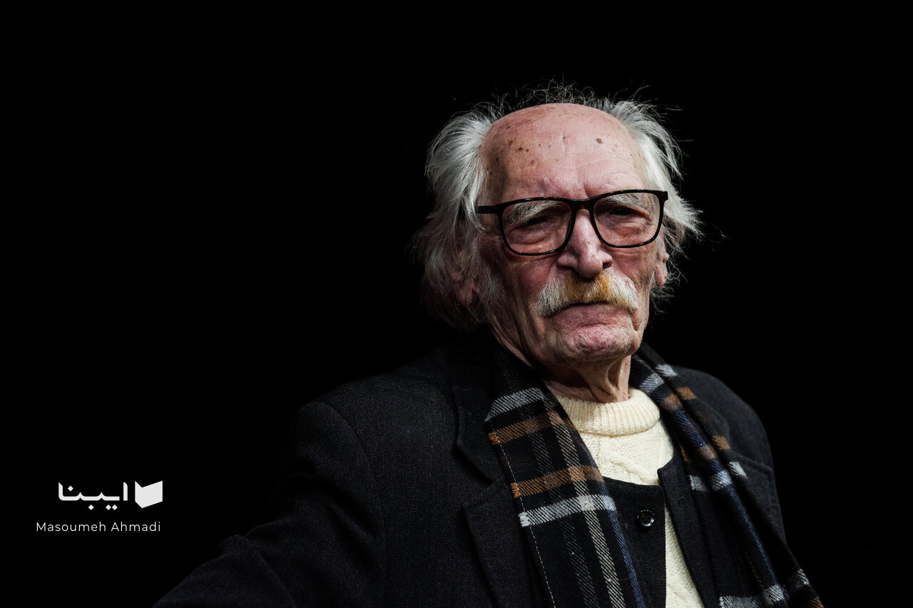 دولتآبادی در شب یلدا چه داستان و شعری خواند؟