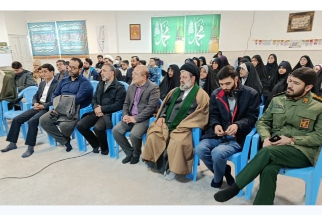 طرح کتابخوانی «به وقت کتاب» در مدارس استان مرکزی آغاز شد