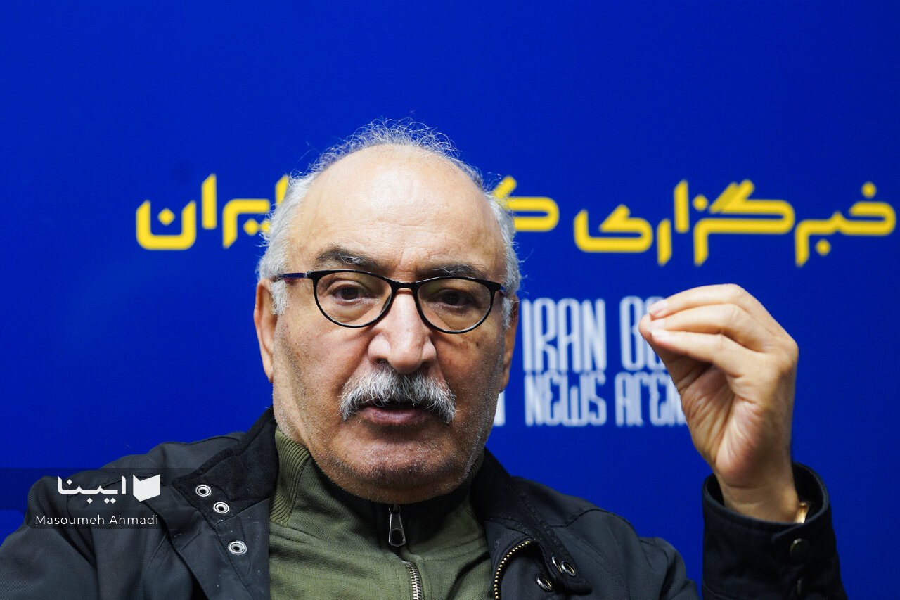 بهروز وثوقی در پشت صحنه «انسان تک‌ساحتی»‌ می‌خواند!/ فردین استعداد بازیگری نداشت