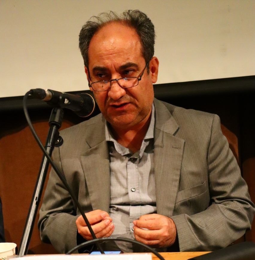 باستانی‌پاریزی مورخ طناز و تاریخ‌نویسی طنازانه