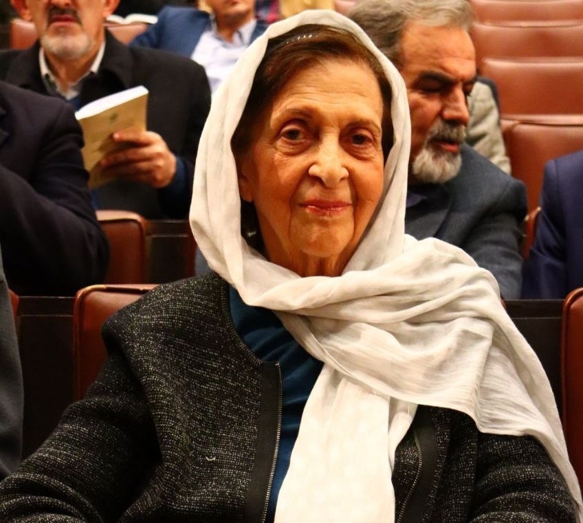 باستانی‌پاریزی مورخ طناز و تاریخ‌نویسی طنازانه