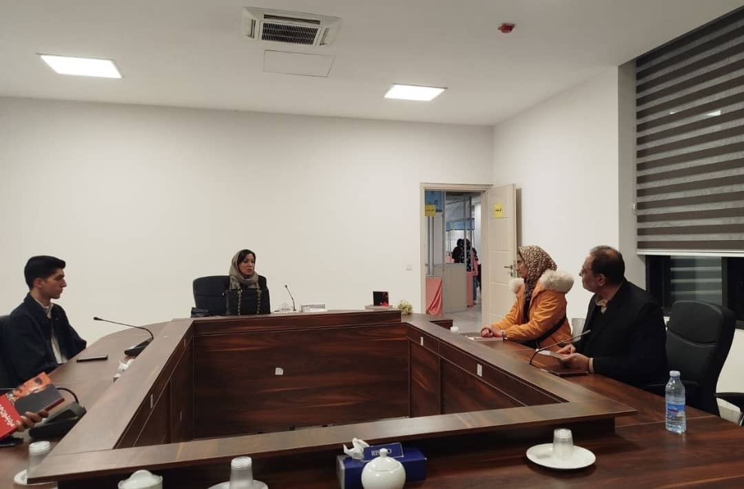 روز پر رونق نمایشگاه کتاب کرمان/ ۲ کتاب رونمایی شد