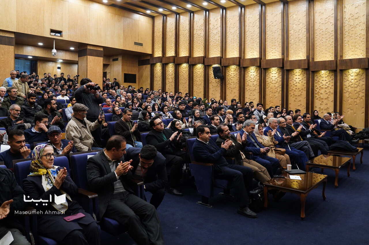 قانون تابع اراده حاکمان است