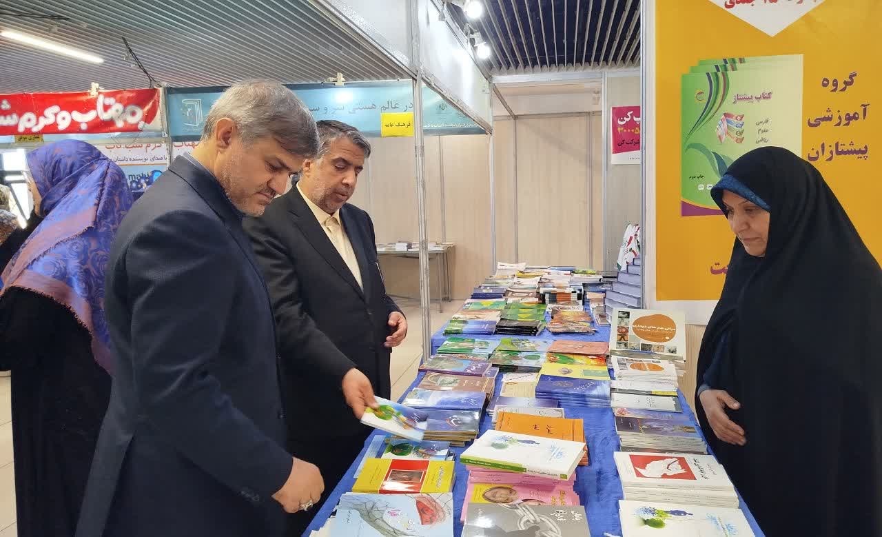 «دیدار عاشقانه با مگنوم ۴۴» نقد شد/ گفت‌وگو و نقد کتاب در نمایشگاه کرمان