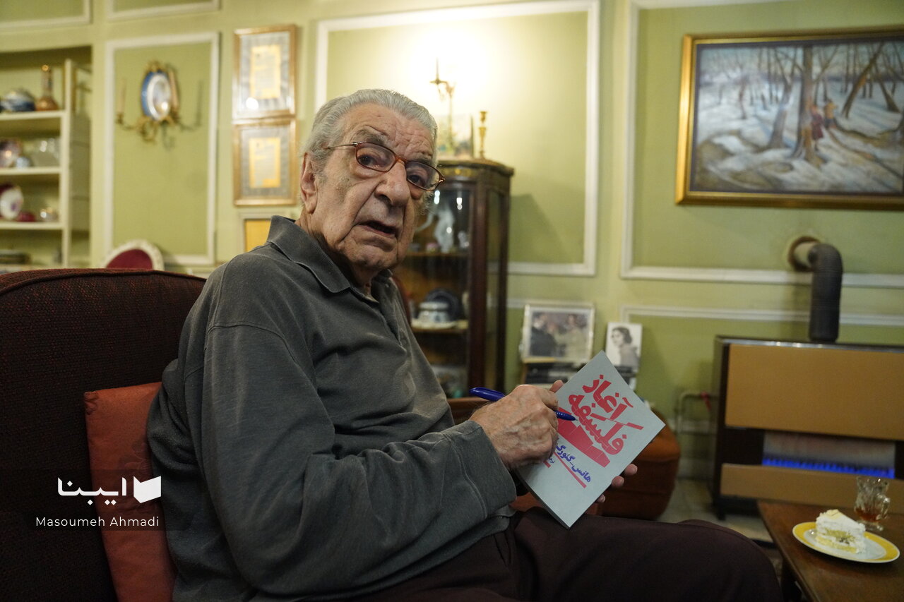 سهولت فلسفهخوانی را مدیون فولادوند هستیم