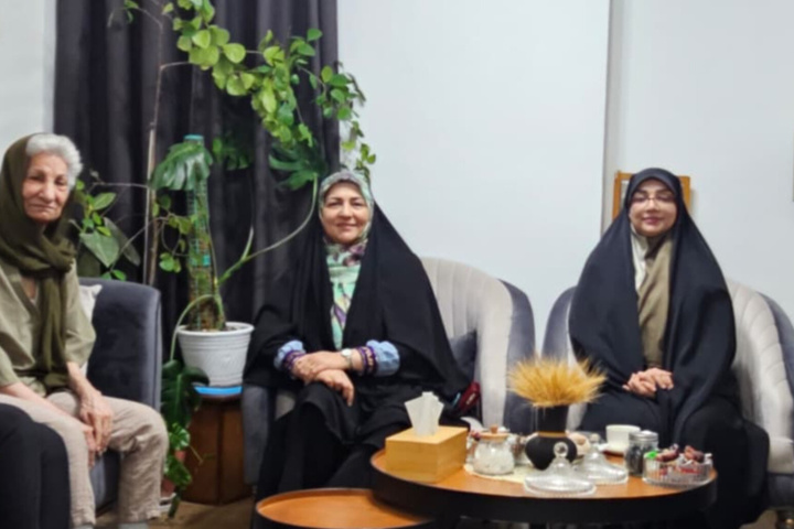 مدیرکل ارشلد هرمزگان با نویسنده و پژوهشگر پیشکسوت بندرعباس دیدار کرد