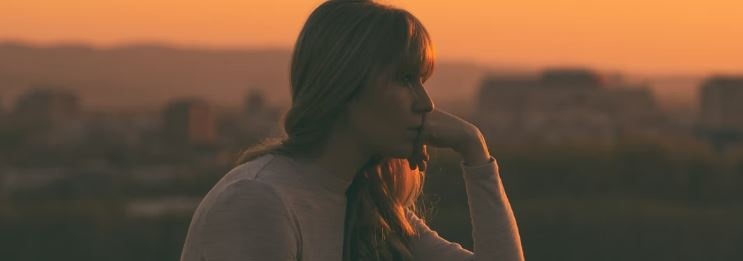 نوشتن چگونه در بیماری و سوگ ما را سرپا نگه می‌دارد