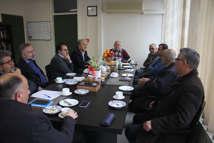 شناسایی جامع مفاخر و اندیشمندان علمی و فرهنگی در دستورکار قرار گرفت