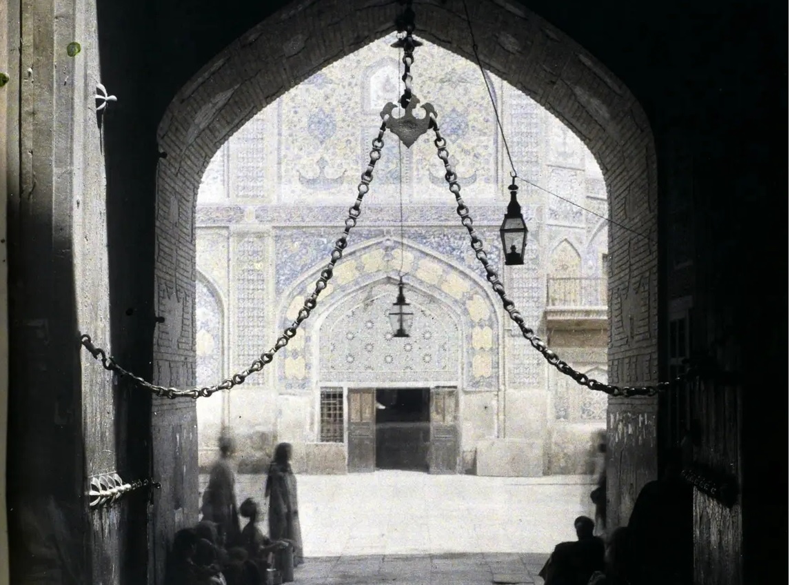 بهترین کتاب در مورد امام علی (ع) از نظر علامه امینی