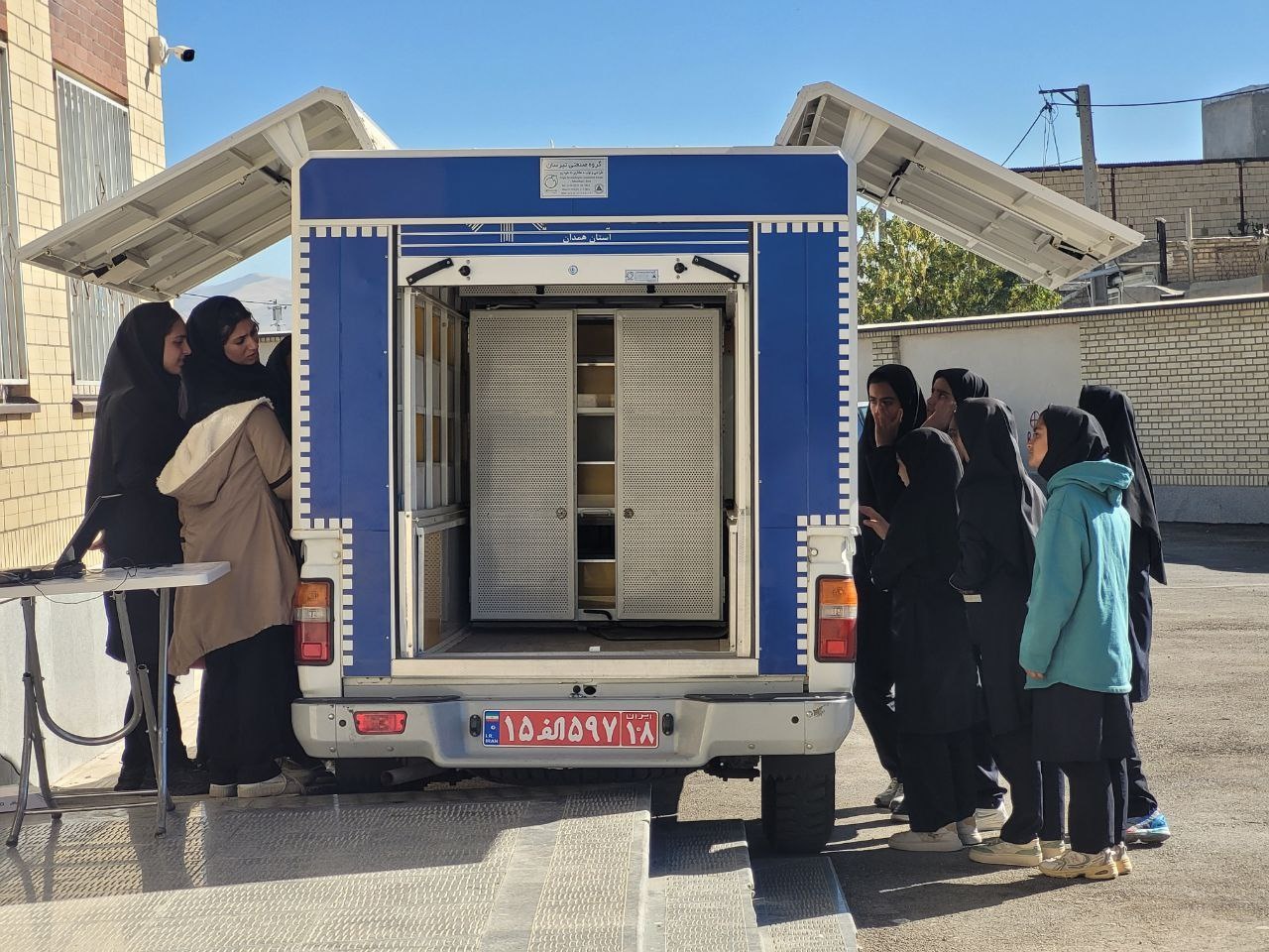 حکایت آقای هدایتی و هدهدسفید/ کتابخانه سیاری که به دل روستاهای می‌زند