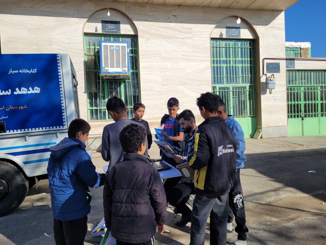 حکایت آقای هدایتی و هدهدسفید/ کتابخانه سیاری که به دل روستاهای میزند