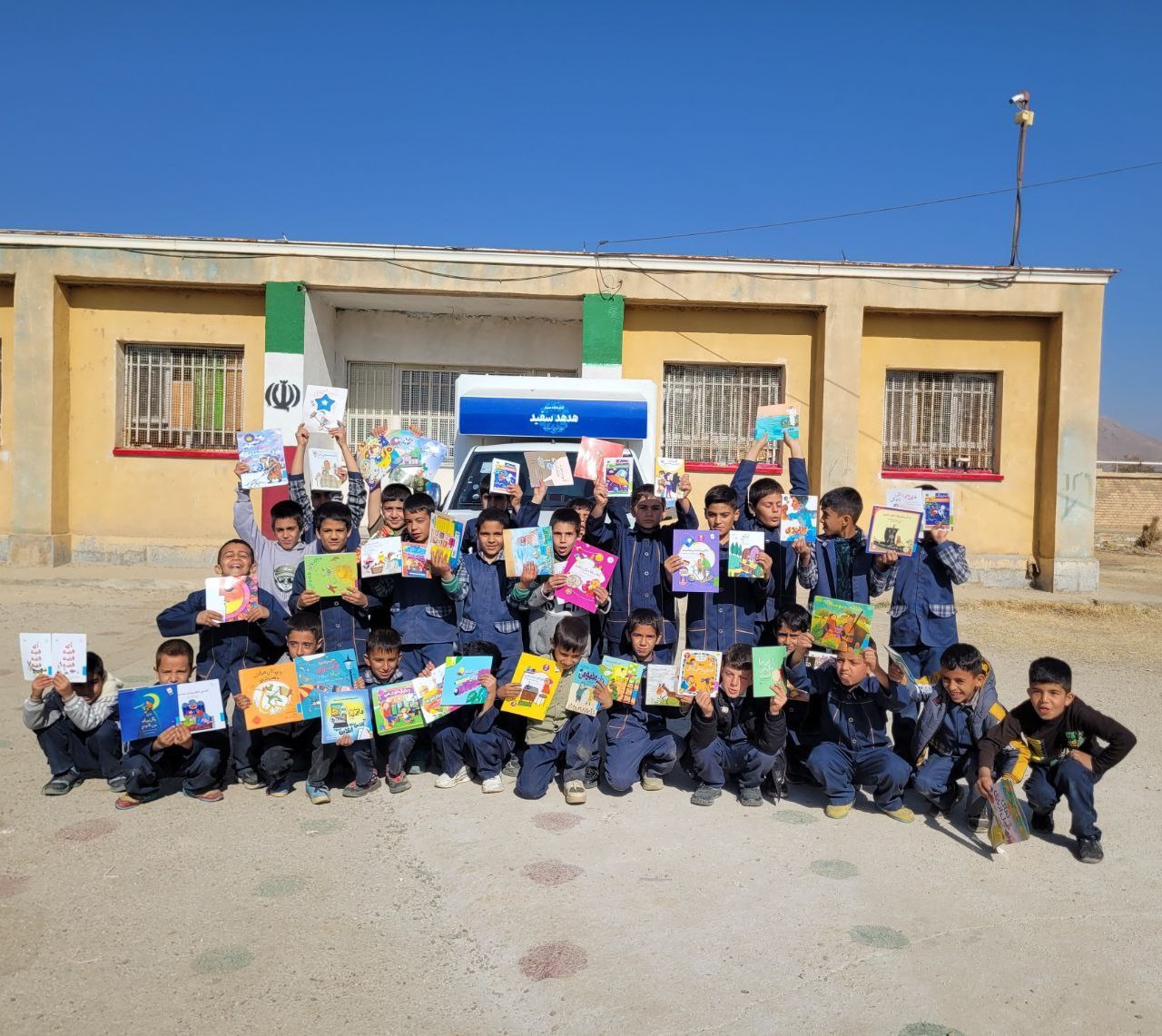 حکایت آقای هدایتی و هدهدسفید/ کتابخانه سیاری که به دل روستاهای می‌زند