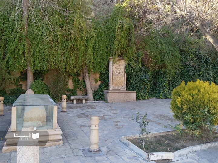 خواجوی کرمانی؛ شاعری میان سنگ و نقش/ عارفی در جوار دروازه قرآن شیراز آرمیده است