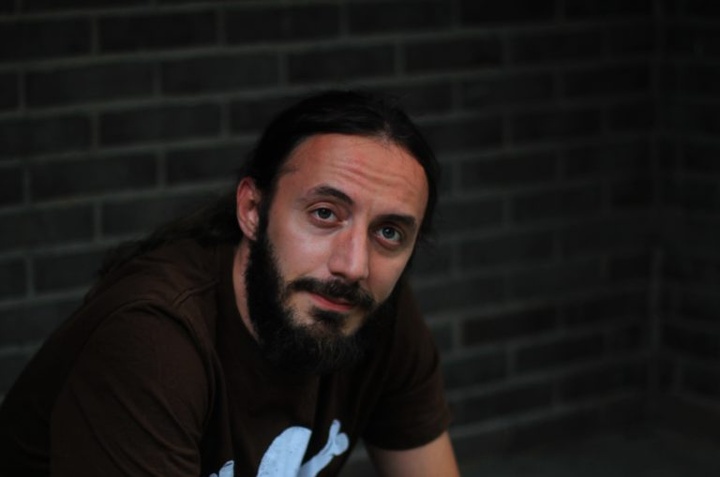 اگر زندگی را واقعاً زندگی می‌کردم، حتی یک کلمه هم نمی‌نوشتم