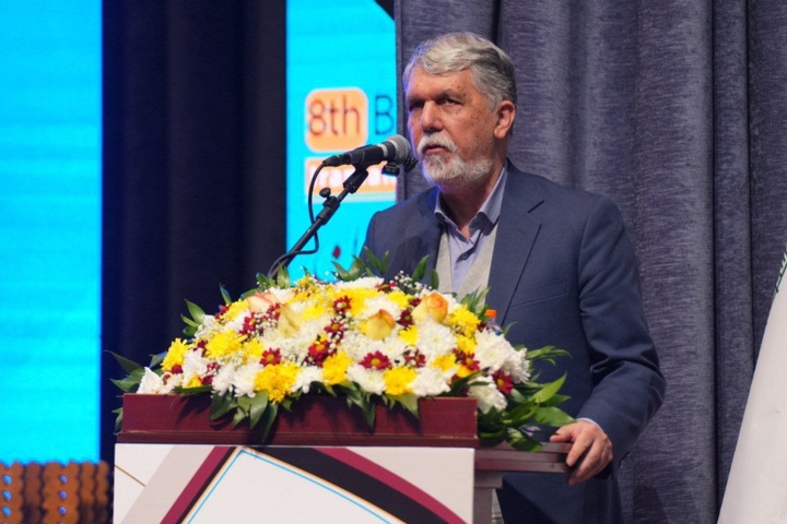 ردپای خوشنویسی در همه‌ حوزه‌های تمدن اجتماعی ایران قابل مشاهده است