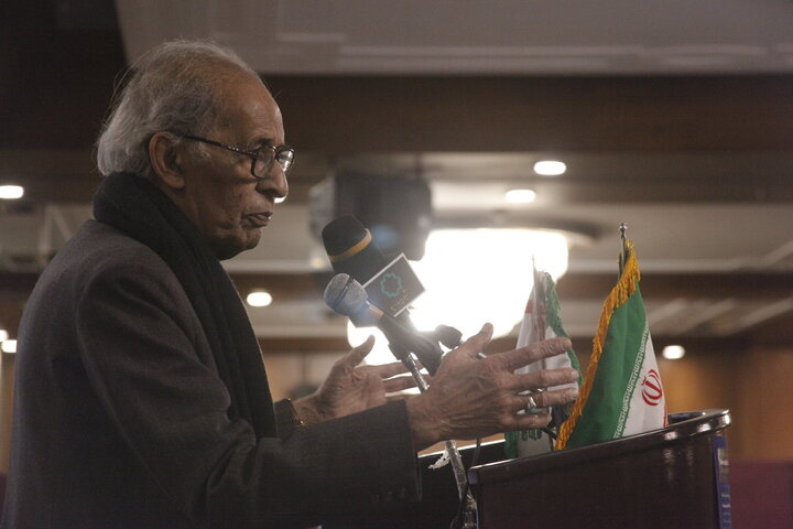 شناساندن بیدل به بهبود روابط کشورهای فارسی‌زبان می‌انجامد