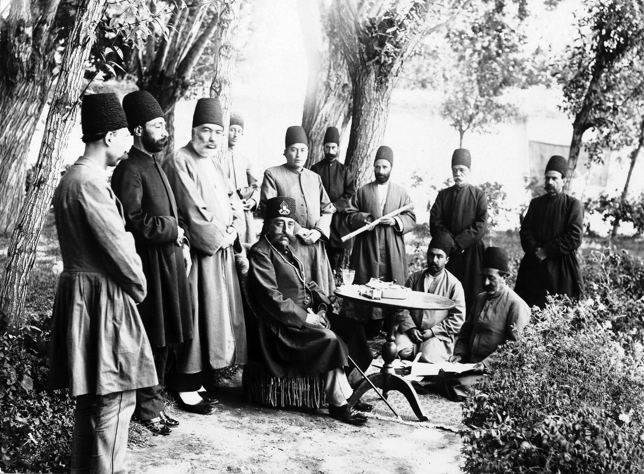 چرا قاجاریه سقوط کرد؟