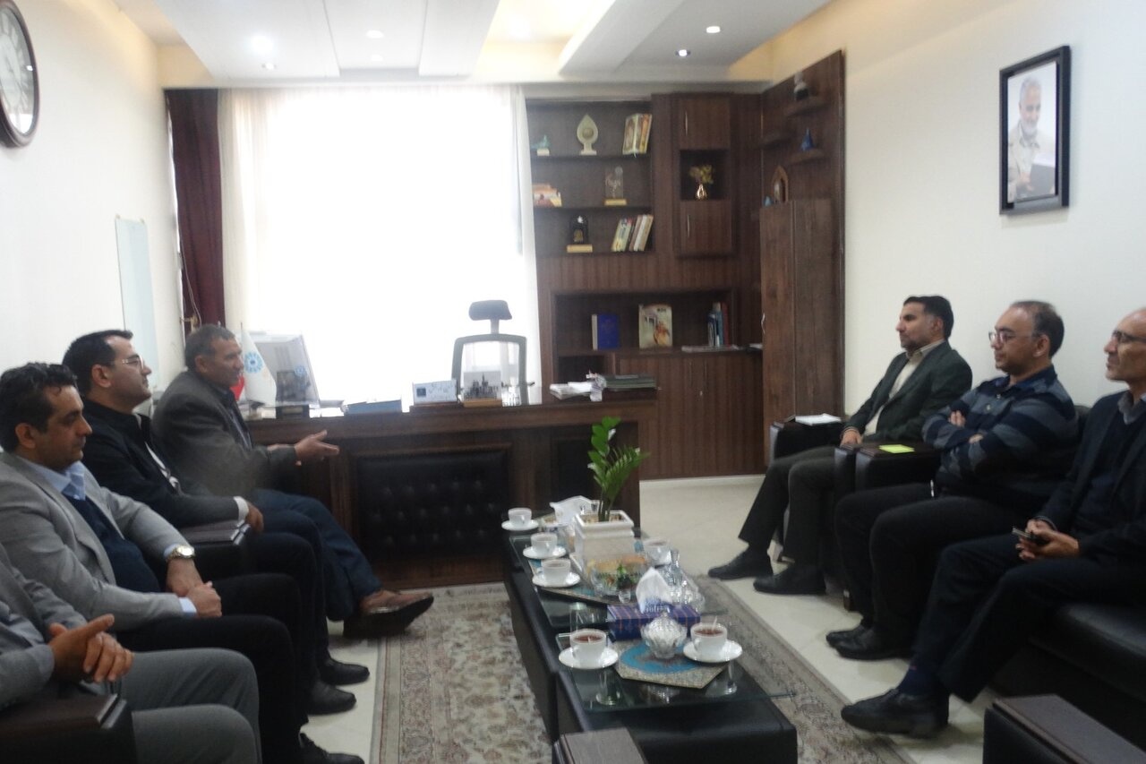 بازدید سرکنسول ترکیه از آرامگاه خیام و عطار/ راهاندازی کتابخانه عمومی روستای قنبرآباد