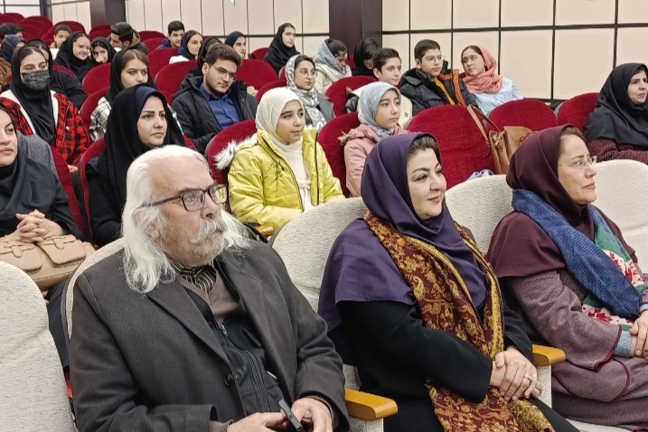 برنامه ادبی «دو پنجره» جسارت نقد کتاب را به نوجوانان میآموزد