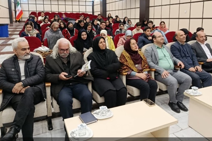 برنامه ادبی «دو پنجره» جسارت نقد کتاب را به نوجوانان میآموزد