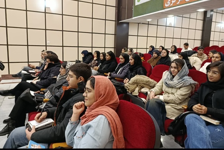 برنامه ادبی «دو پنجره» جسارت نقد کتاب را به نوجوانان می‌آموزد