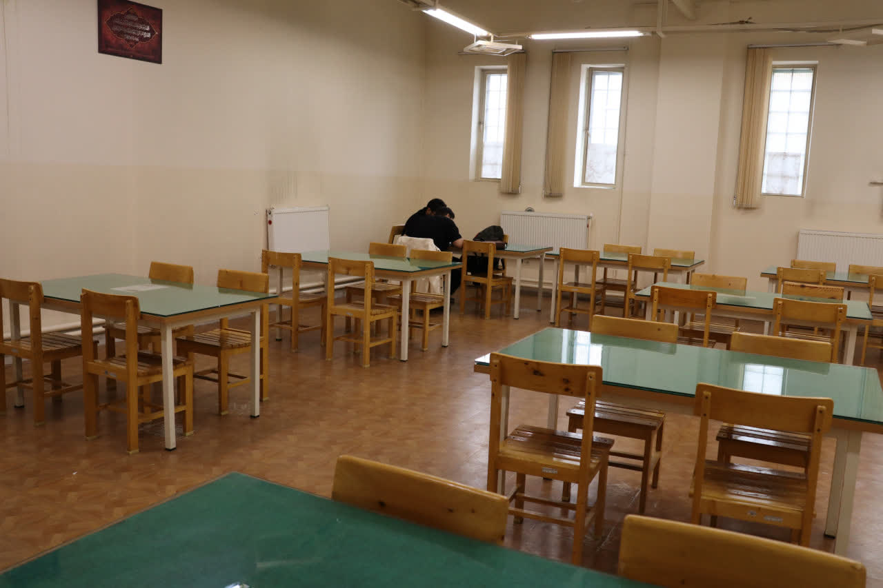 بازسازی و بهسازی کتابخانه عمومی شهدای قزوین