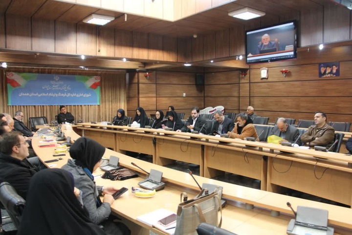 ارسال ۳۲۵ اثر به دبیرخانه جایزه ادبی استان همدان