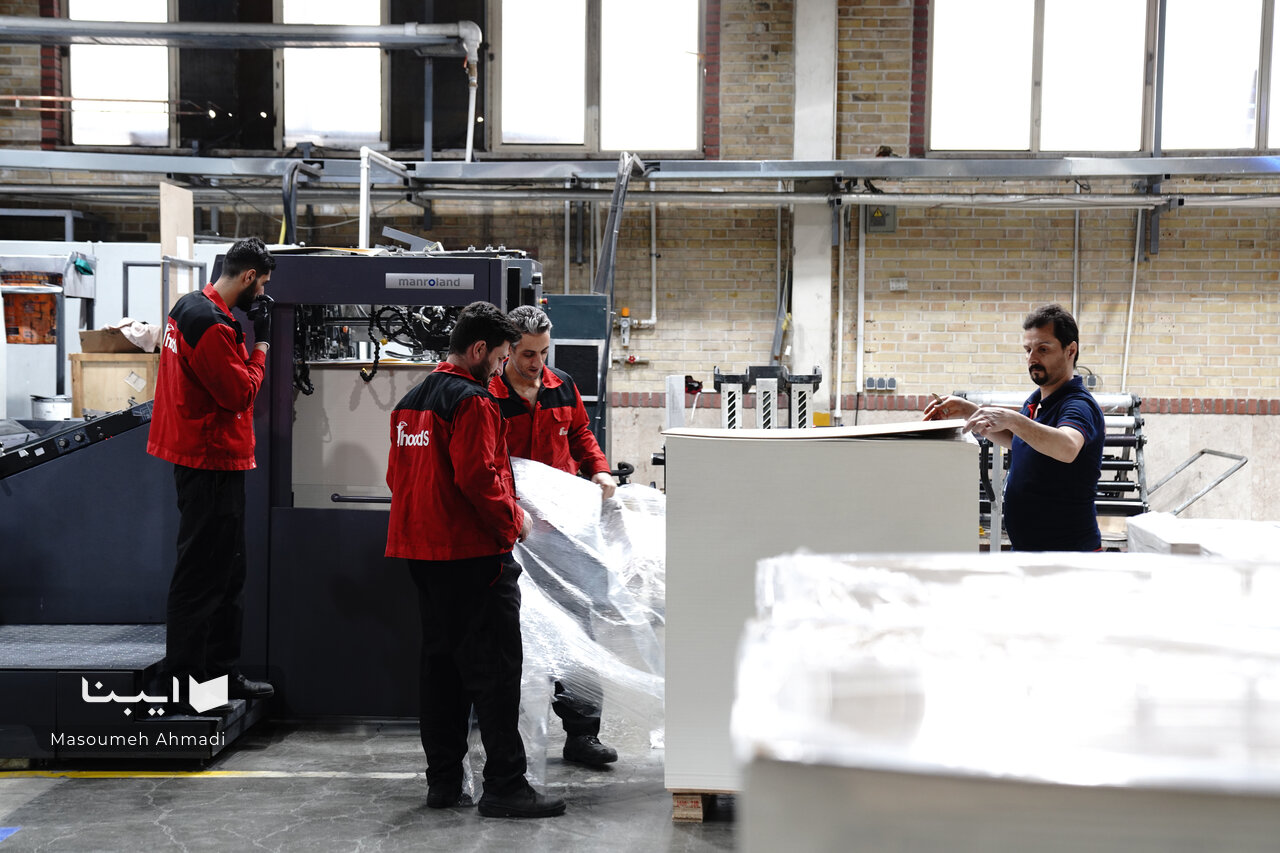 چرخه تولید چاپ و بسته‌بندی در جنگ رمضان متوقف نشد