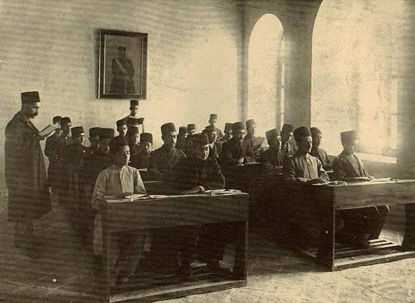 کتاب و درس در دارالفنون کتاب و درس در دارالفنون