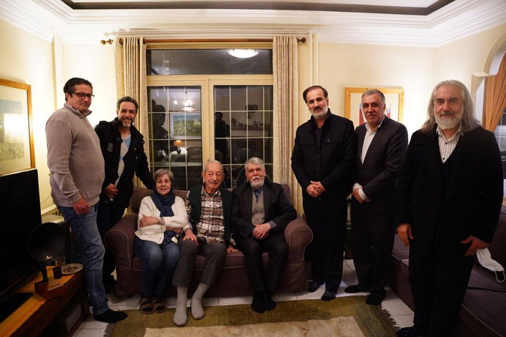 دیدار وزیر فرهنگ با خالق سرود جمهوری اسلامی