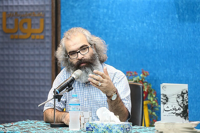 شعر ایران، گرفتار انحصارگرایی شده است