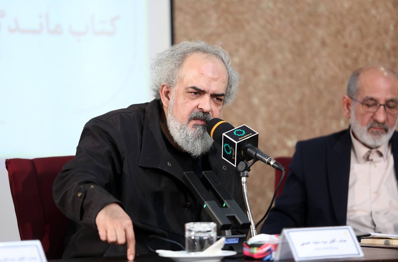 حکیمی نسبت به سرنوشت انسان‌های جهان دغدغه داشت